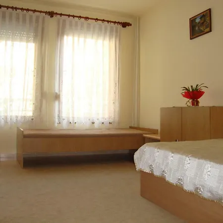 Luxury Petkova Apartment Burgas